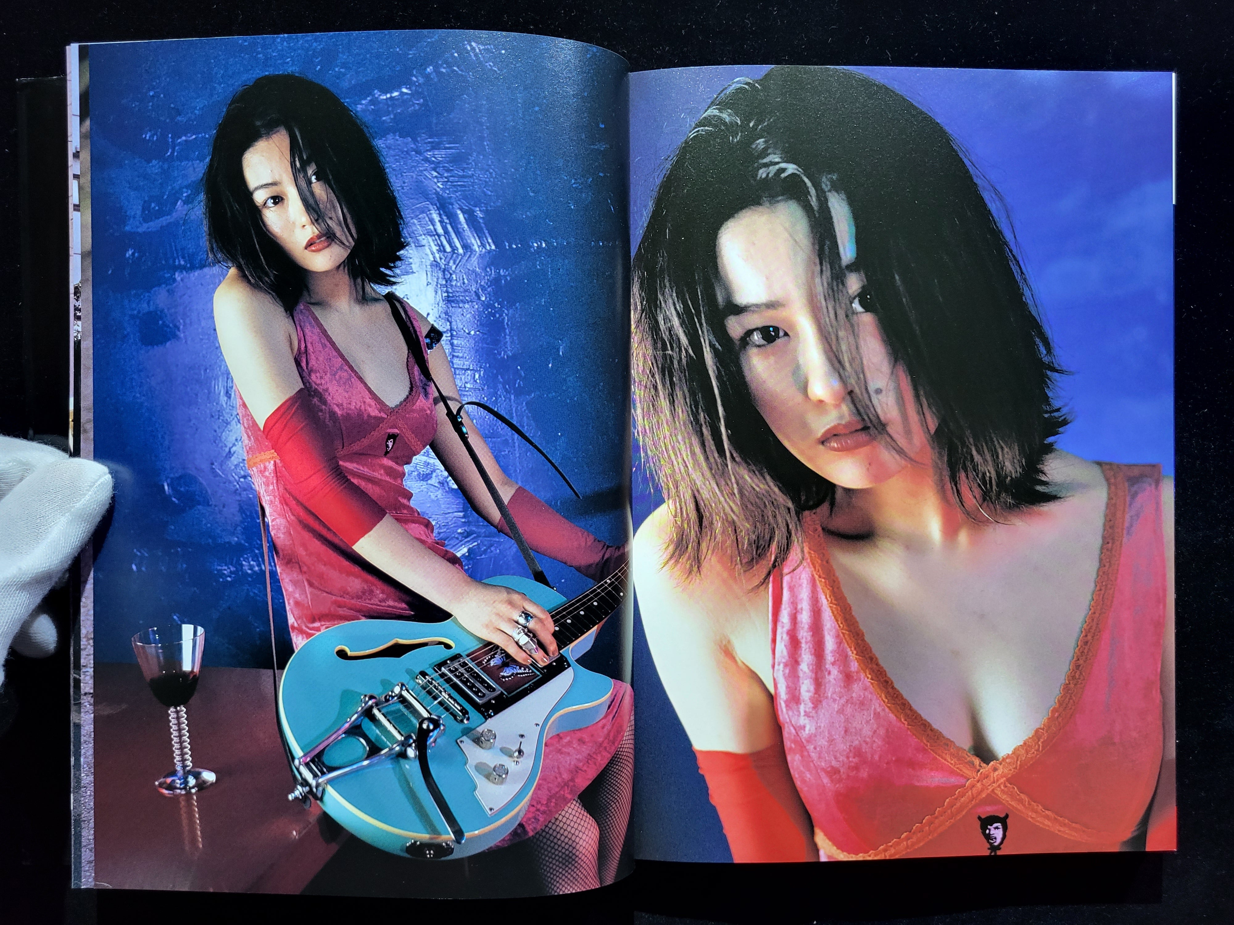 唄女UTAIME / 荒木経惟| hiponoz攝影書店