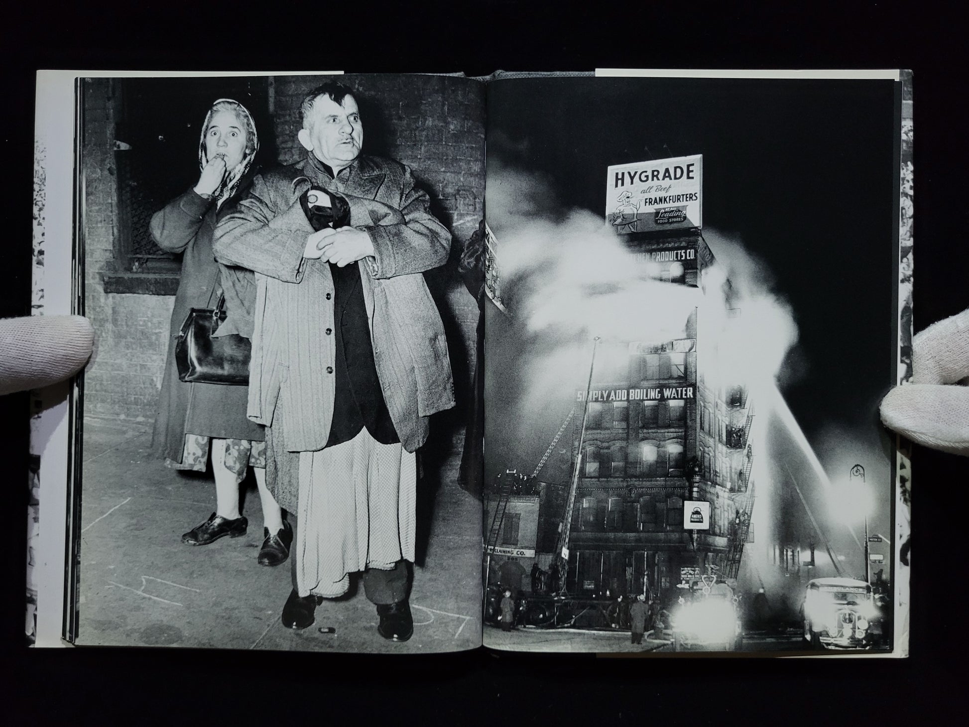Weegee：Naked New York