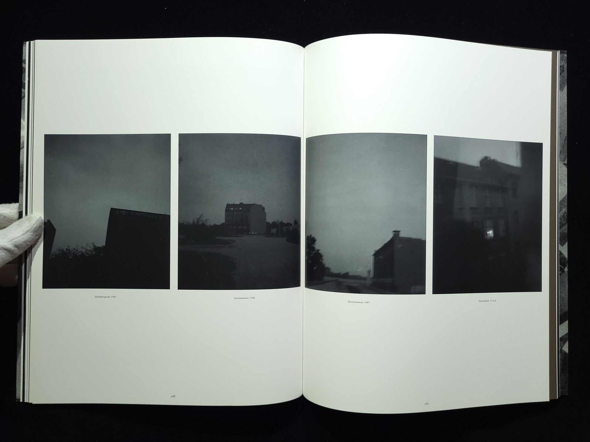 Contact Sheet 129：Berlin in the Time of the Wall, John Gossage