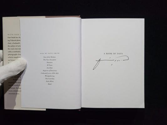 A Book of Days / Patti Smith