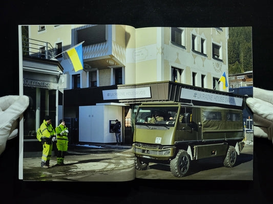 Davos Is a Verb / Jules Spinatsch