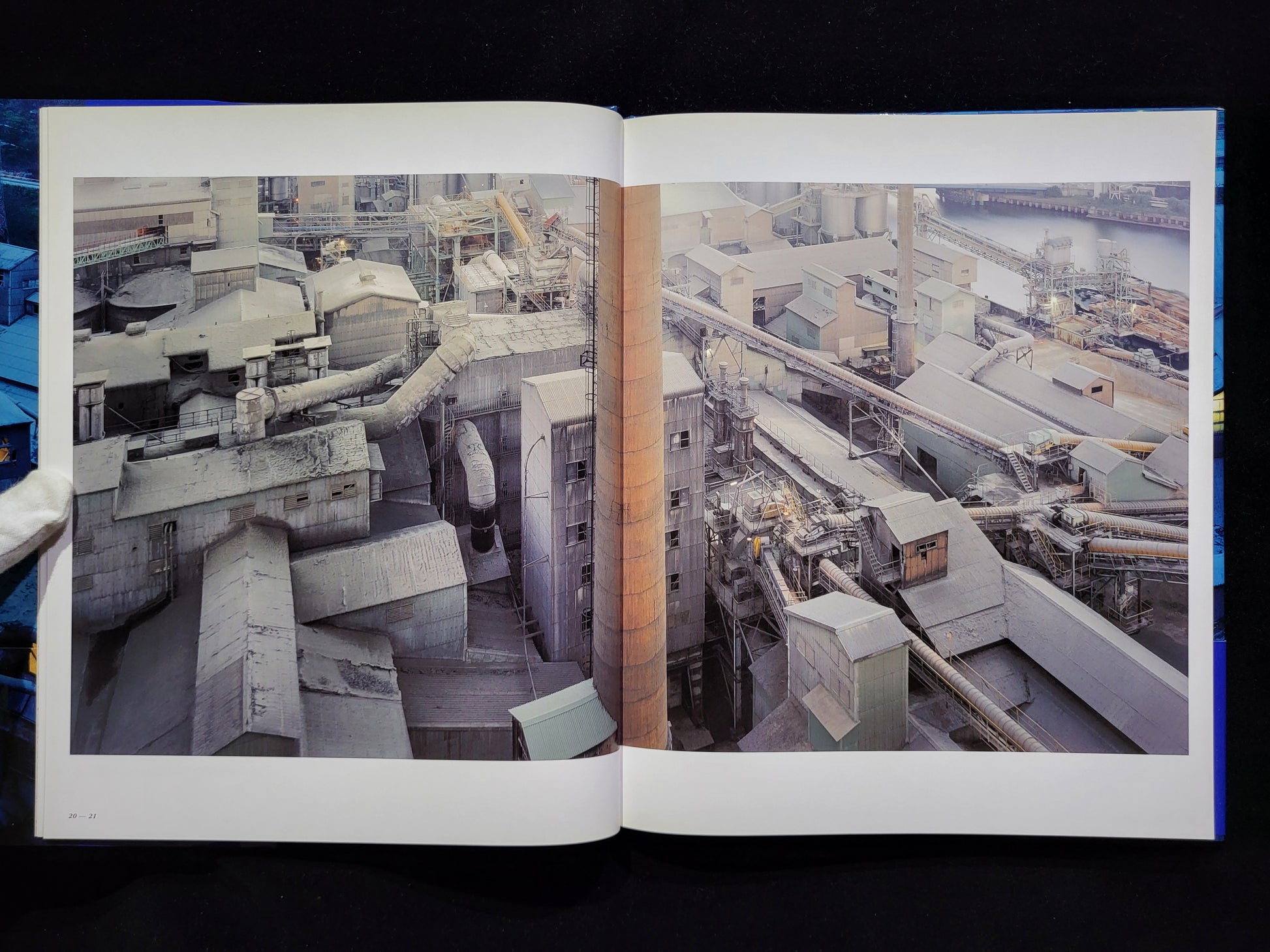 Lime Works / 畠山直哉