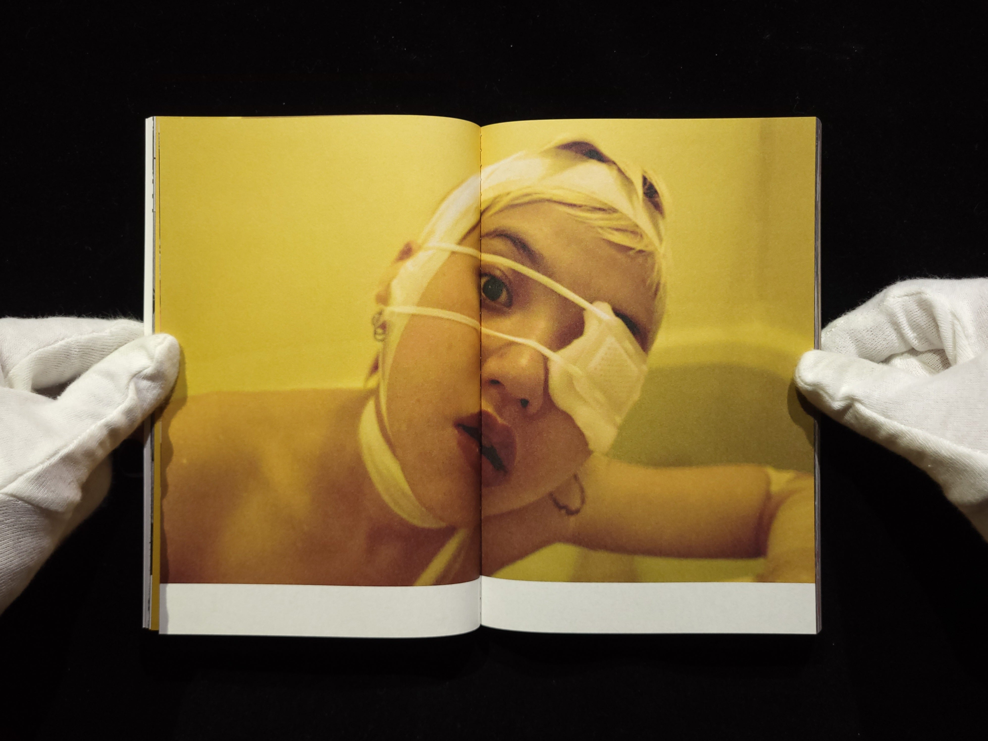 Yurie Nagashima: Self-Portraits / 長島有里枝| hiponoz攝影書店