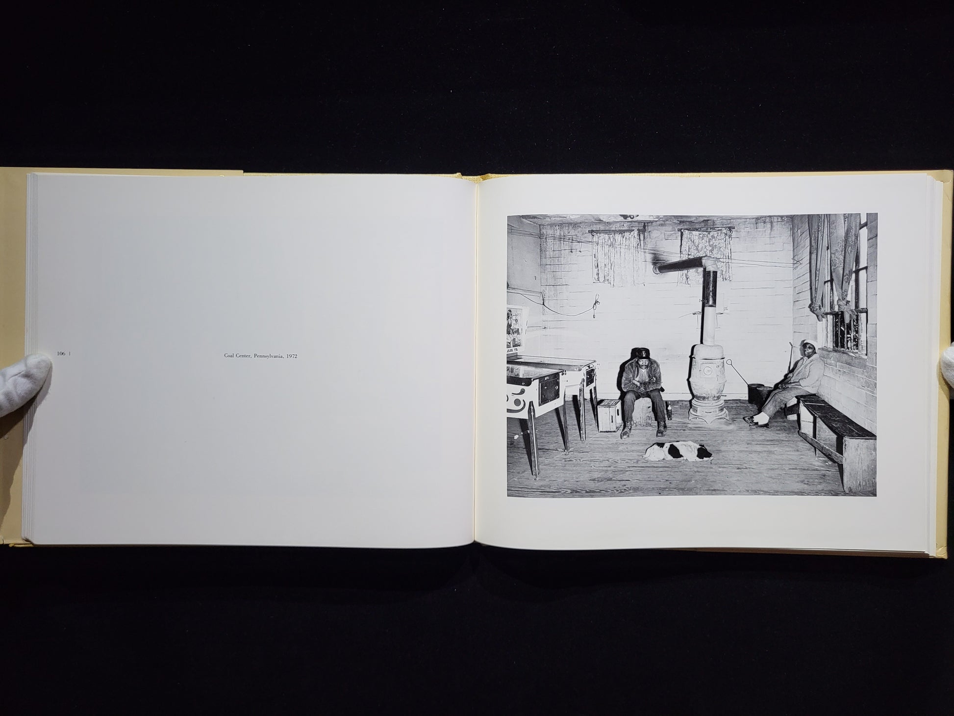 Interior America / Chauncey Hare