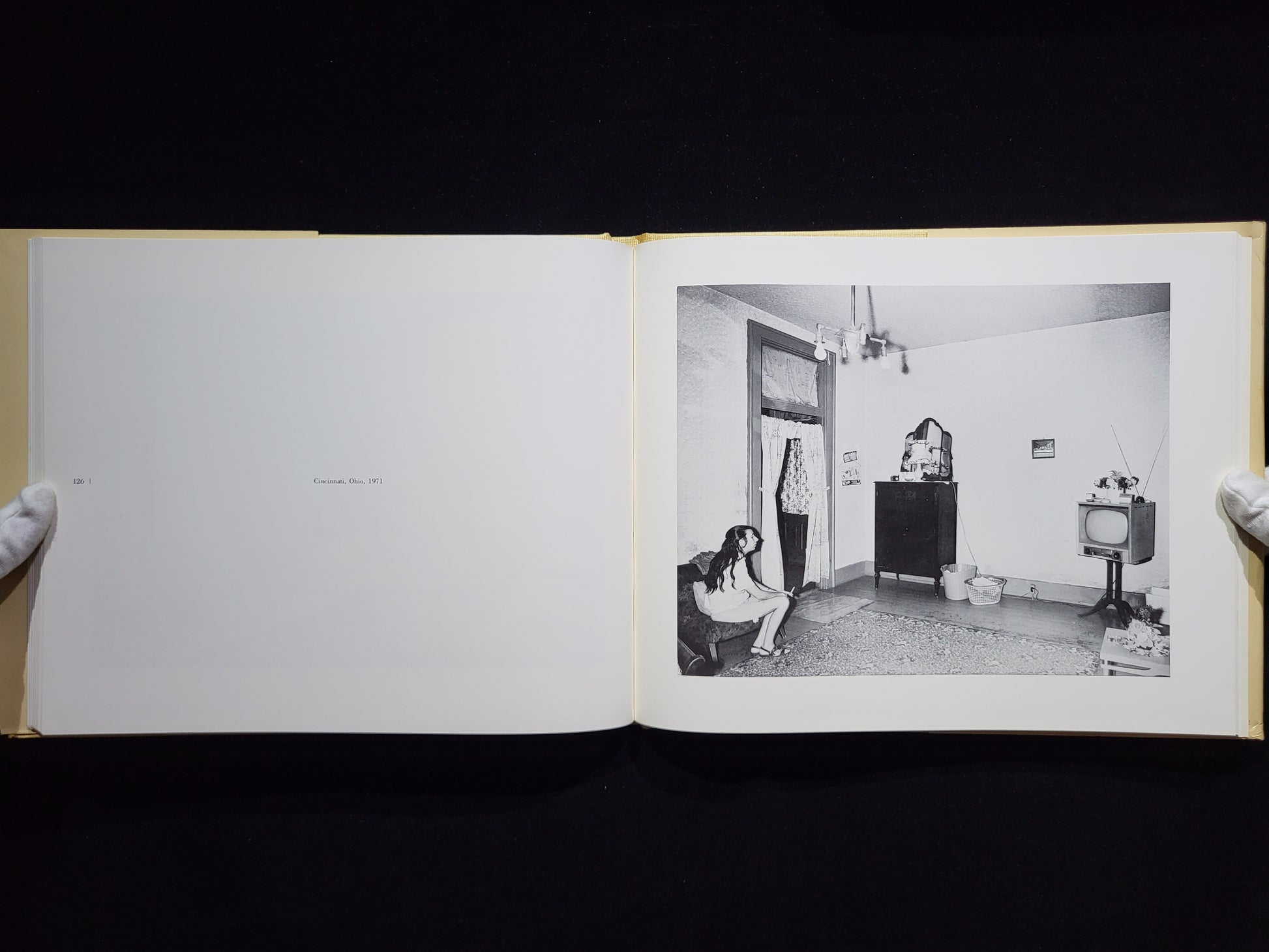 Interior America / Chauncey Hare