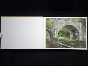 Alone Street / Gregory Crewdson