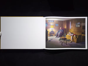 Alone Street / Gregory Crewdson