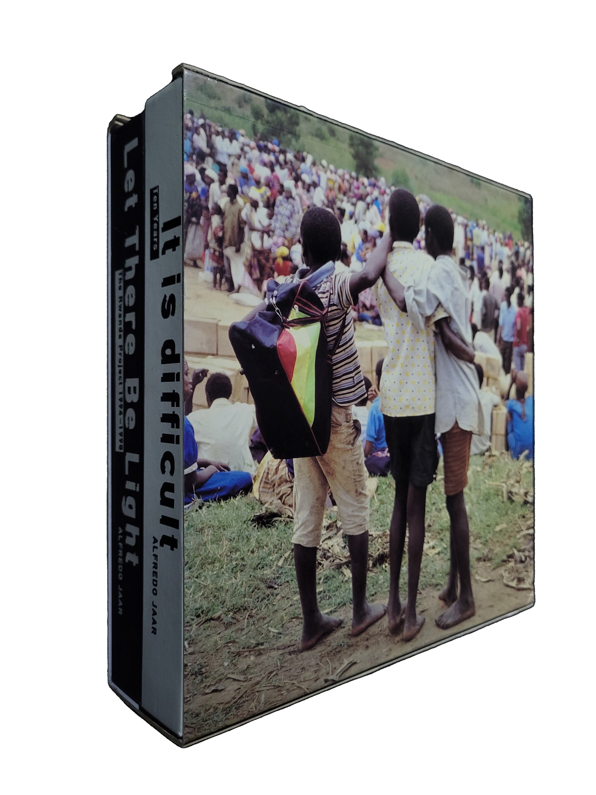 Let There Be Light: The Rwanda Project / IT IS Difficult Ten Years  / Alfredo Jaar
