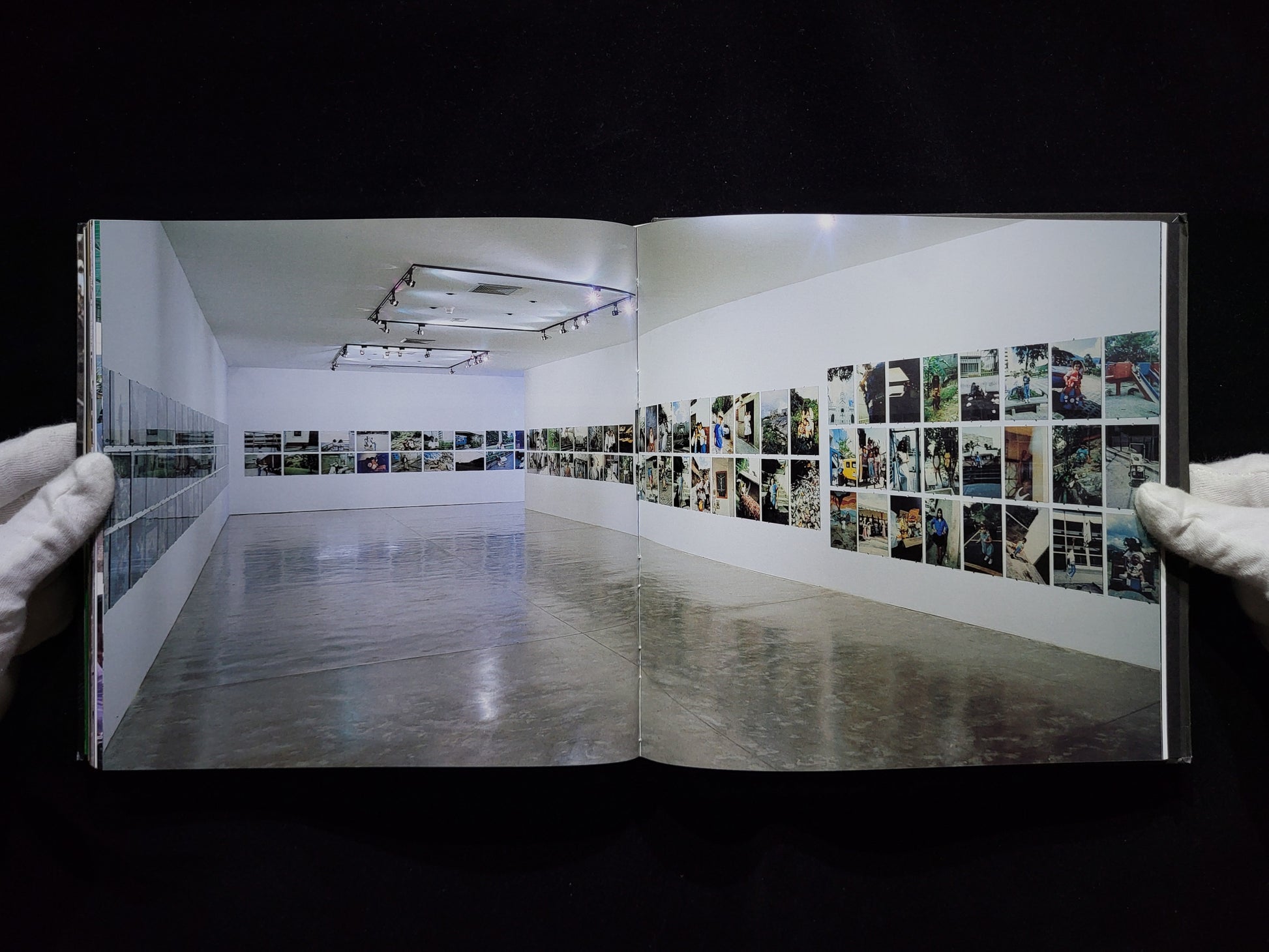 Let There Be Light: The Rwanda Project / IT IS Difficult Ten Years  / Alfredo Jaar