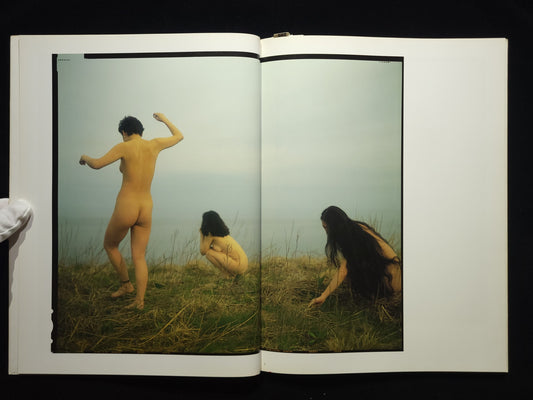 ３women / 上田義彦