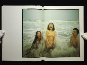 ３women / 上田義彦