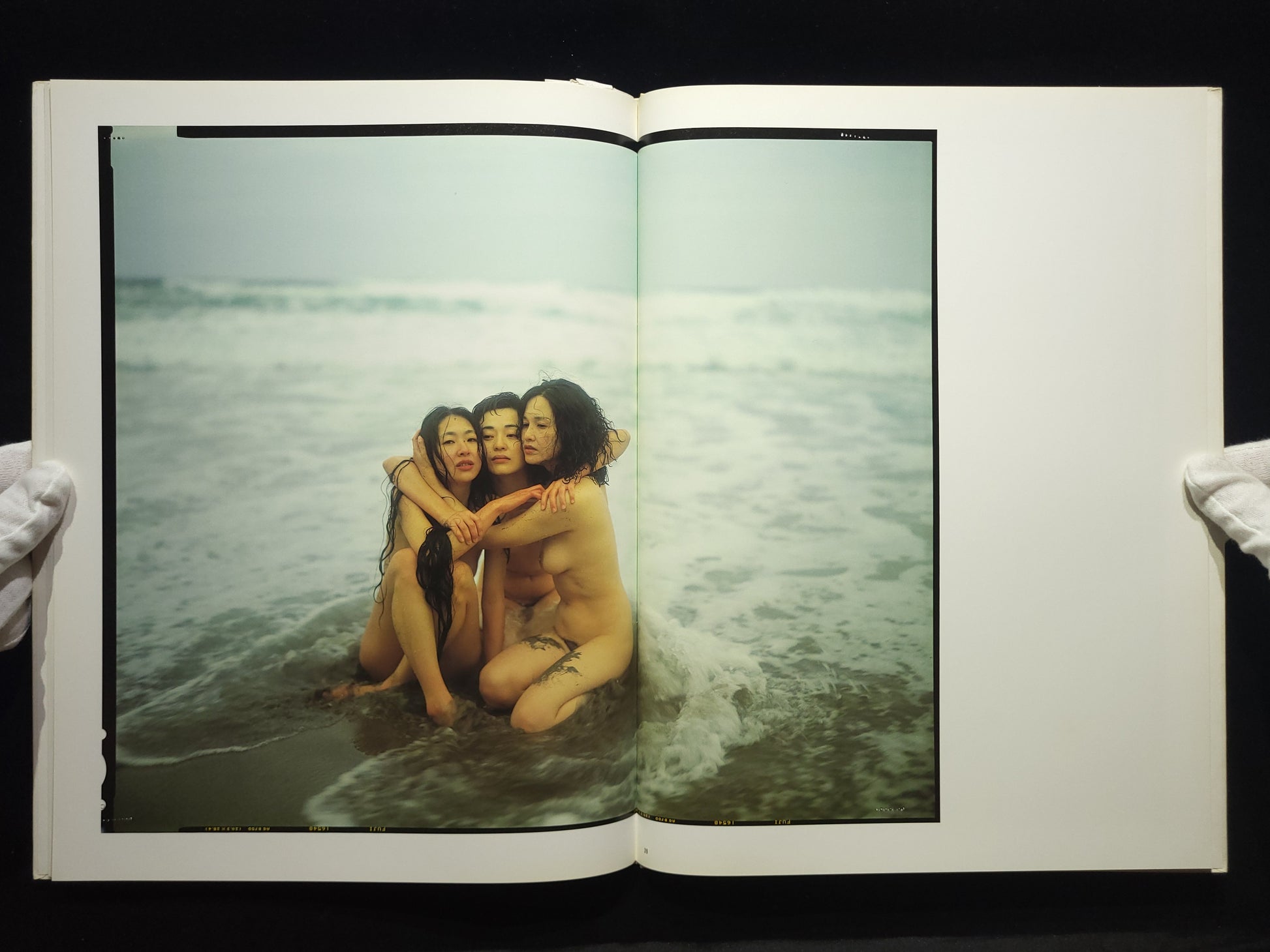 ３women / 上田義彦