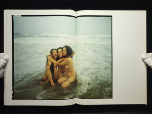 ３women / 上田義彦