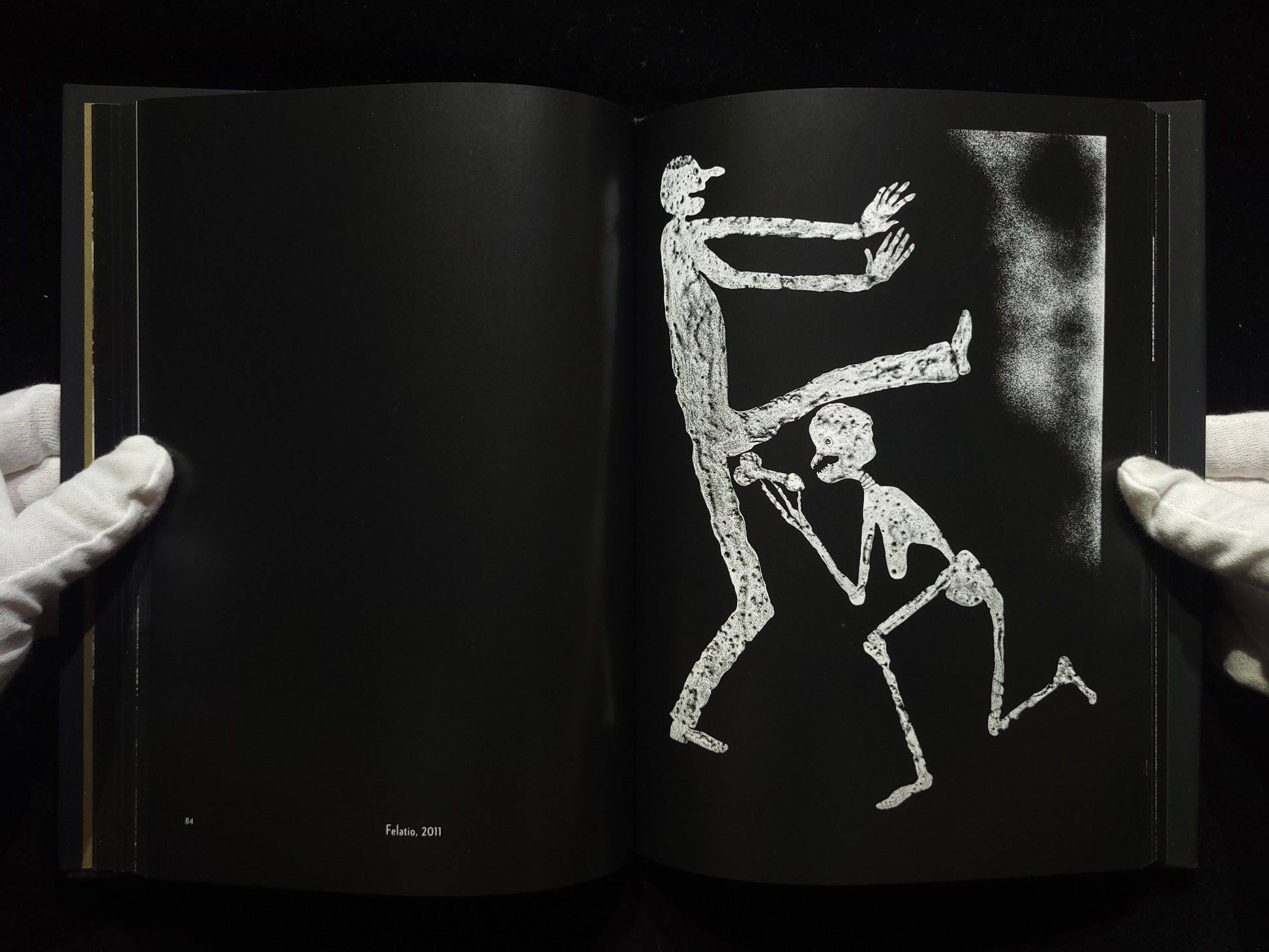 The Theatre of Apparitions / Roger Ballen