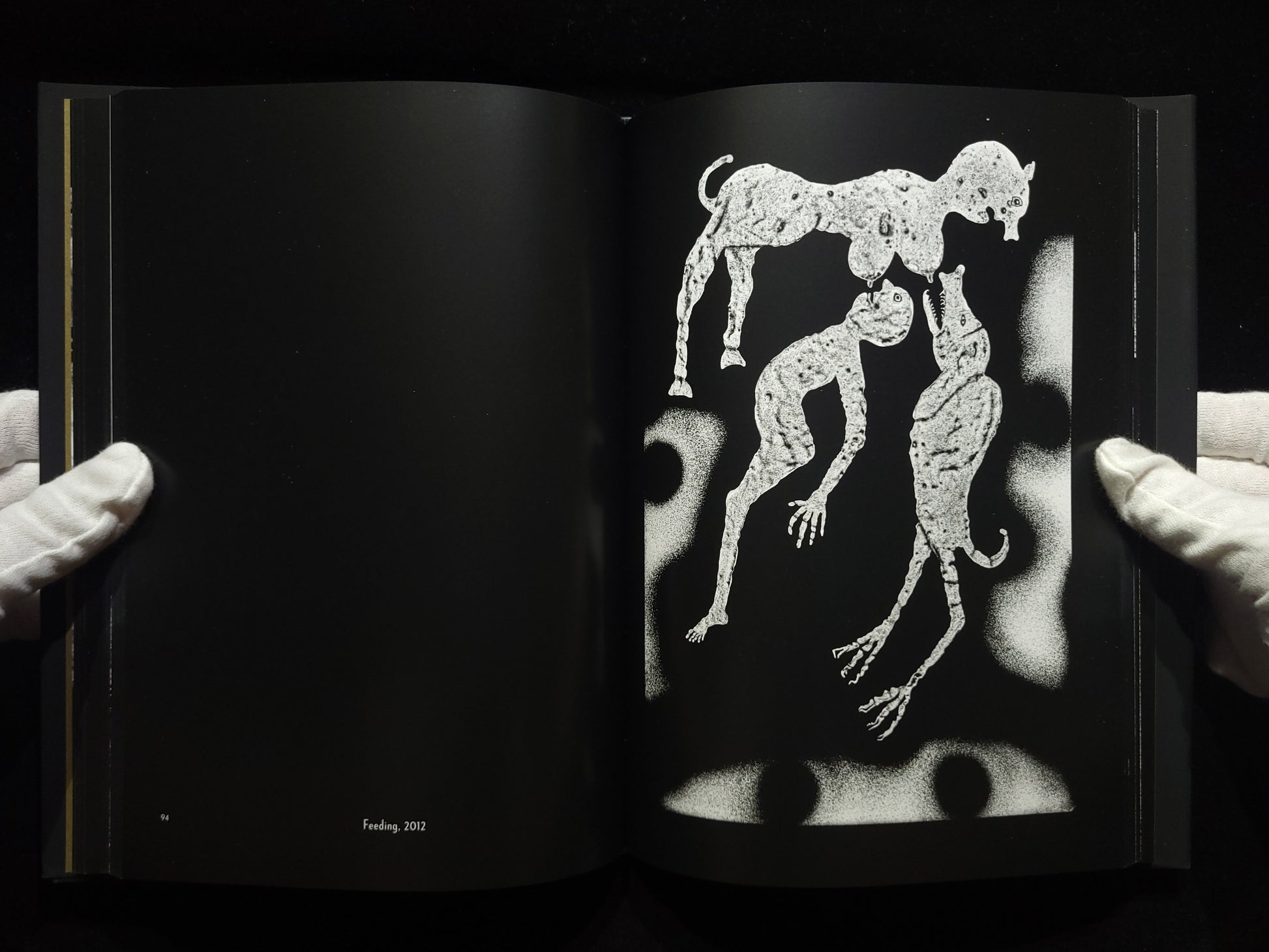 The Theatre of Apparitions / Roger Ballen