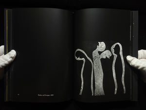 The Theatre of Apparitions / Roger Ballen