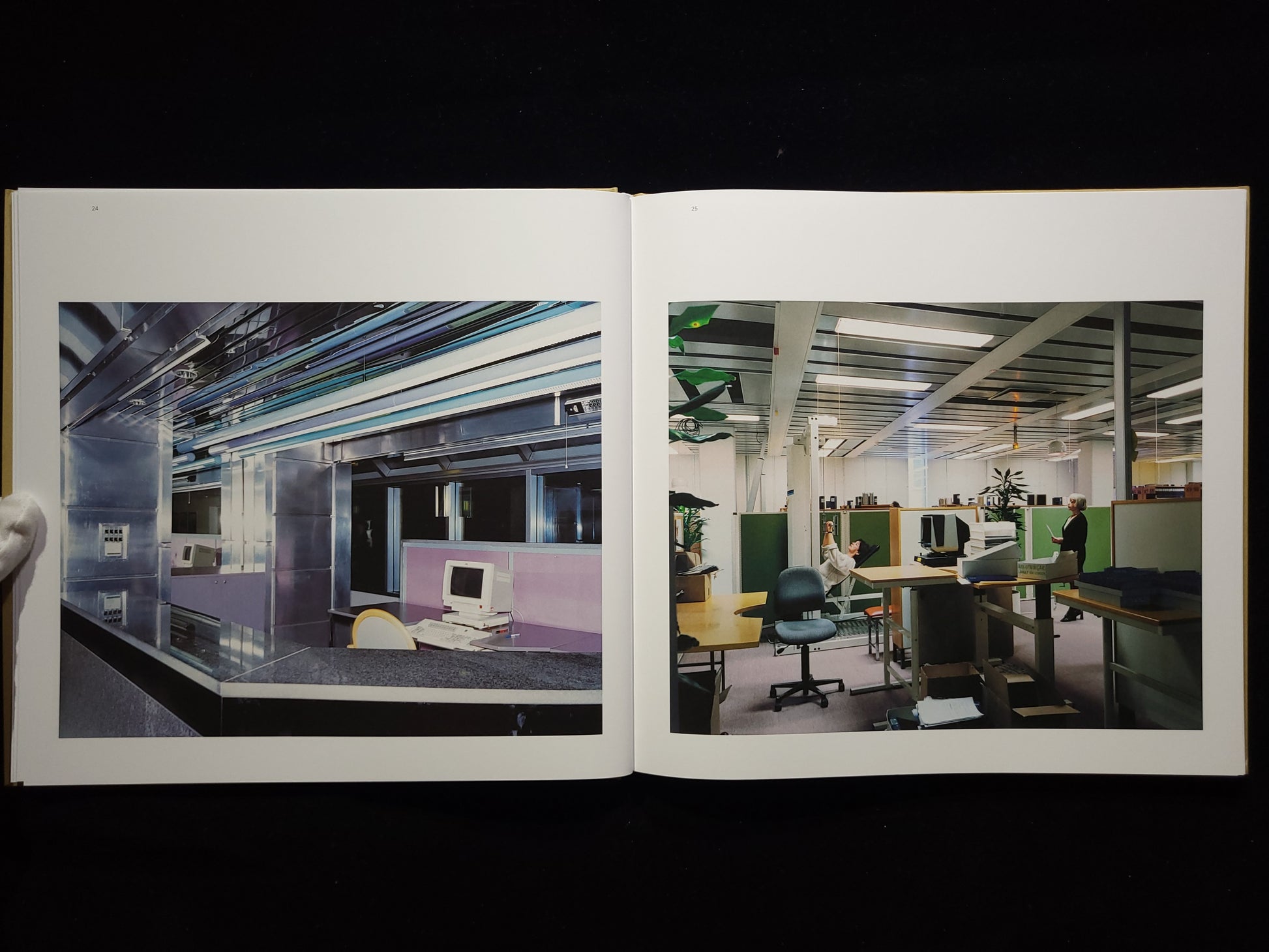 Office / Lars Tunbjörk