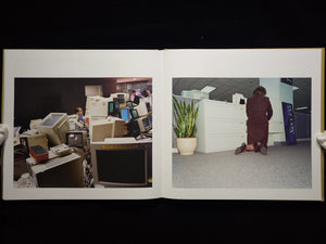 Office / Lars Tunbjörk
