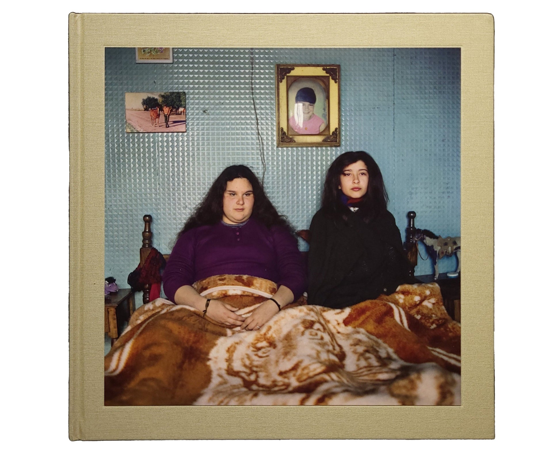 The Adventures of Guille and Belinda and The Illusion of an Everlasting Summer / Alessandra Sanguinetti