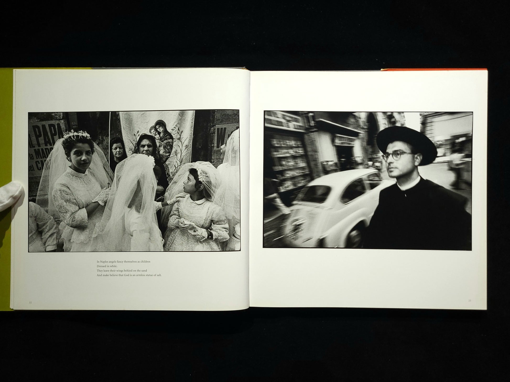 The Italians / Bruno Barbey 