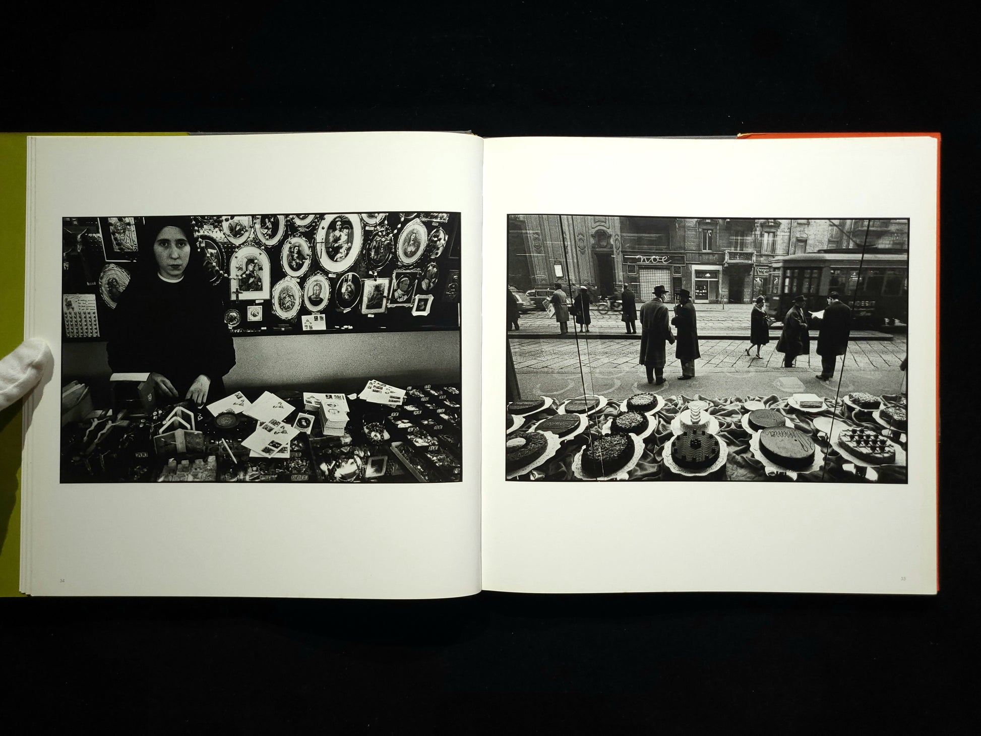 The Italians / Bruno Barbey 