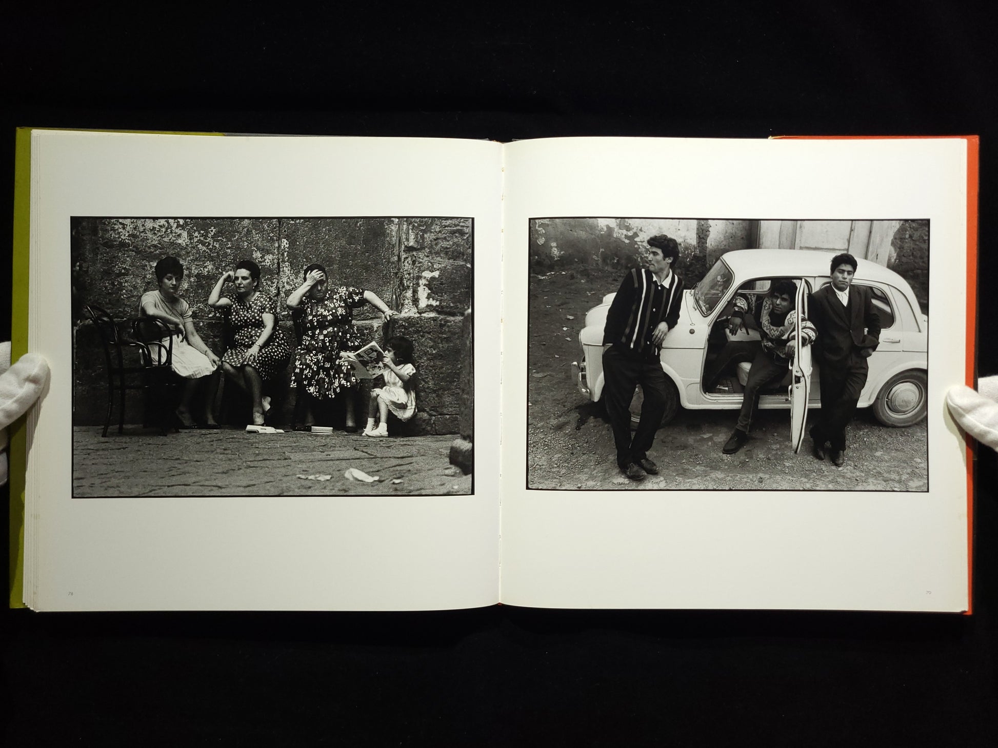 The Italians / Bruno Barbey 