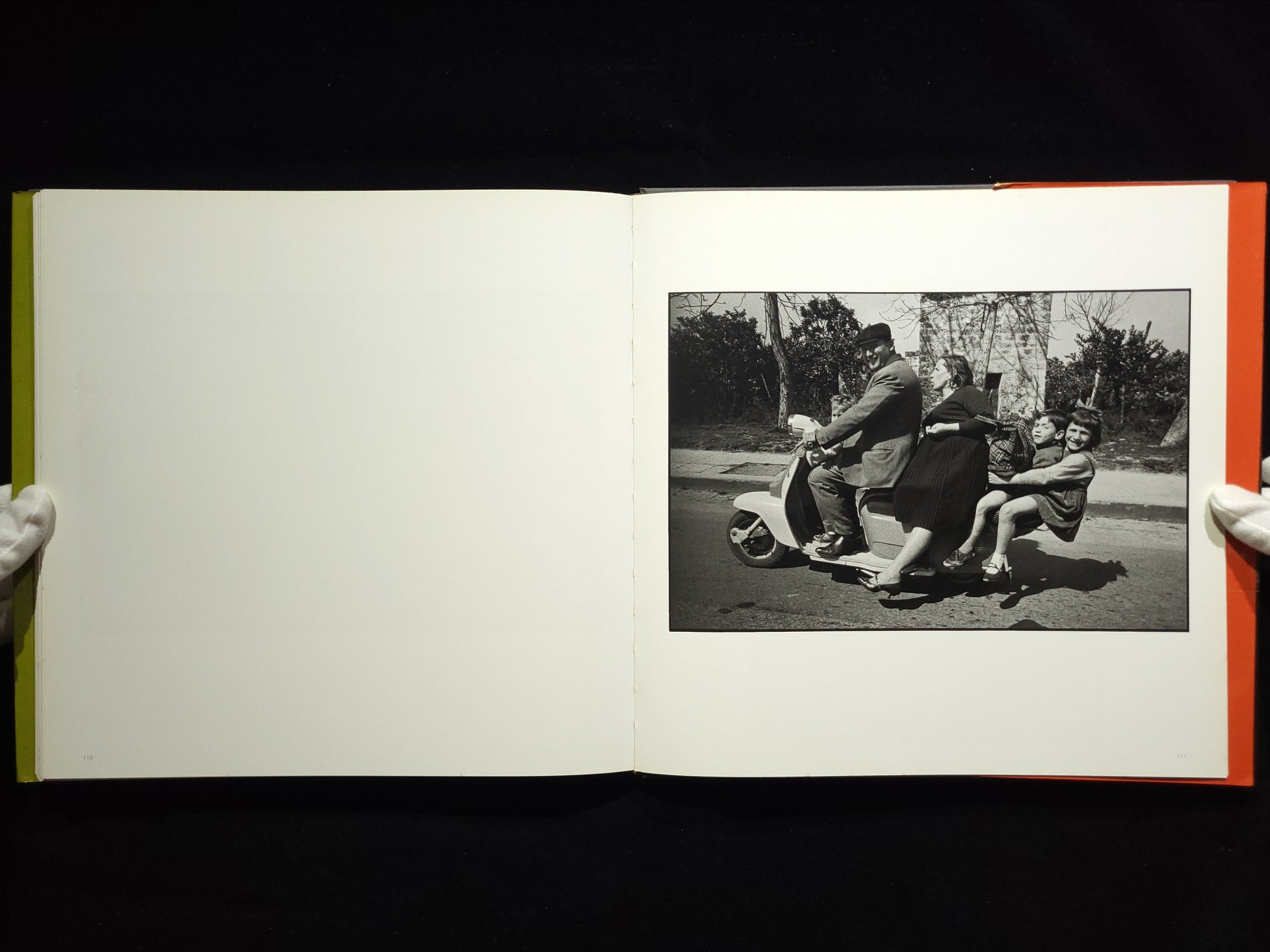 The Italians / Bruno Barbey 