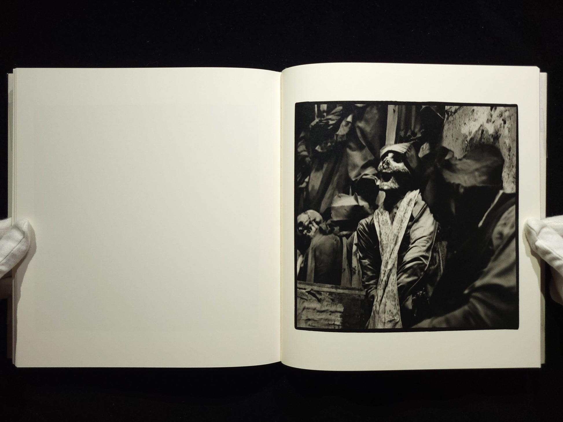 Portraits in Life and Death / Peter Hujar