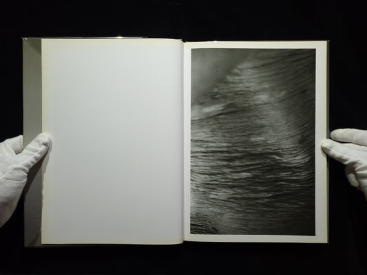 1906 to the skin / 石内都