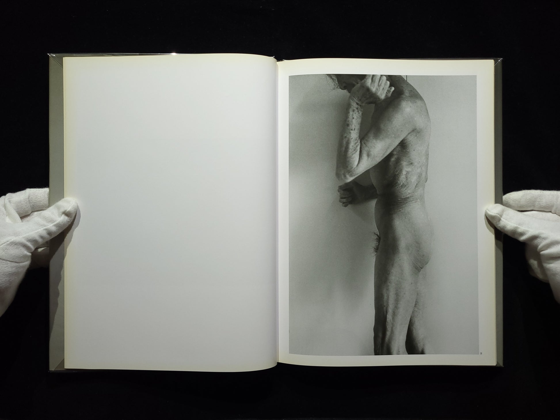 1906 to the skin / 石内都