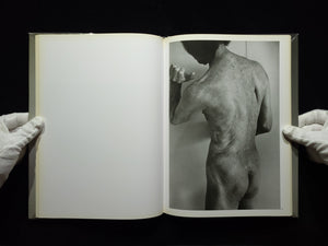 1906 to the skin / 石内都