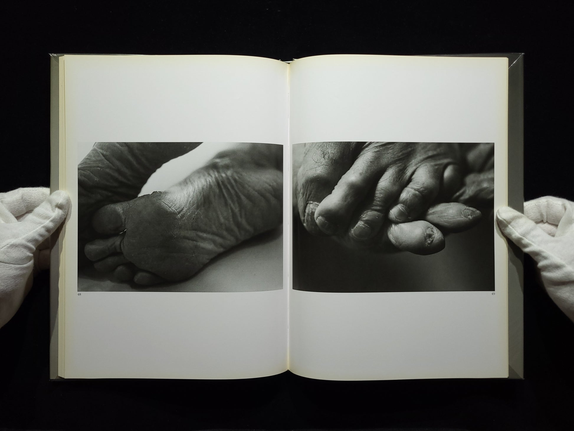 1906 to the skin / 石内都