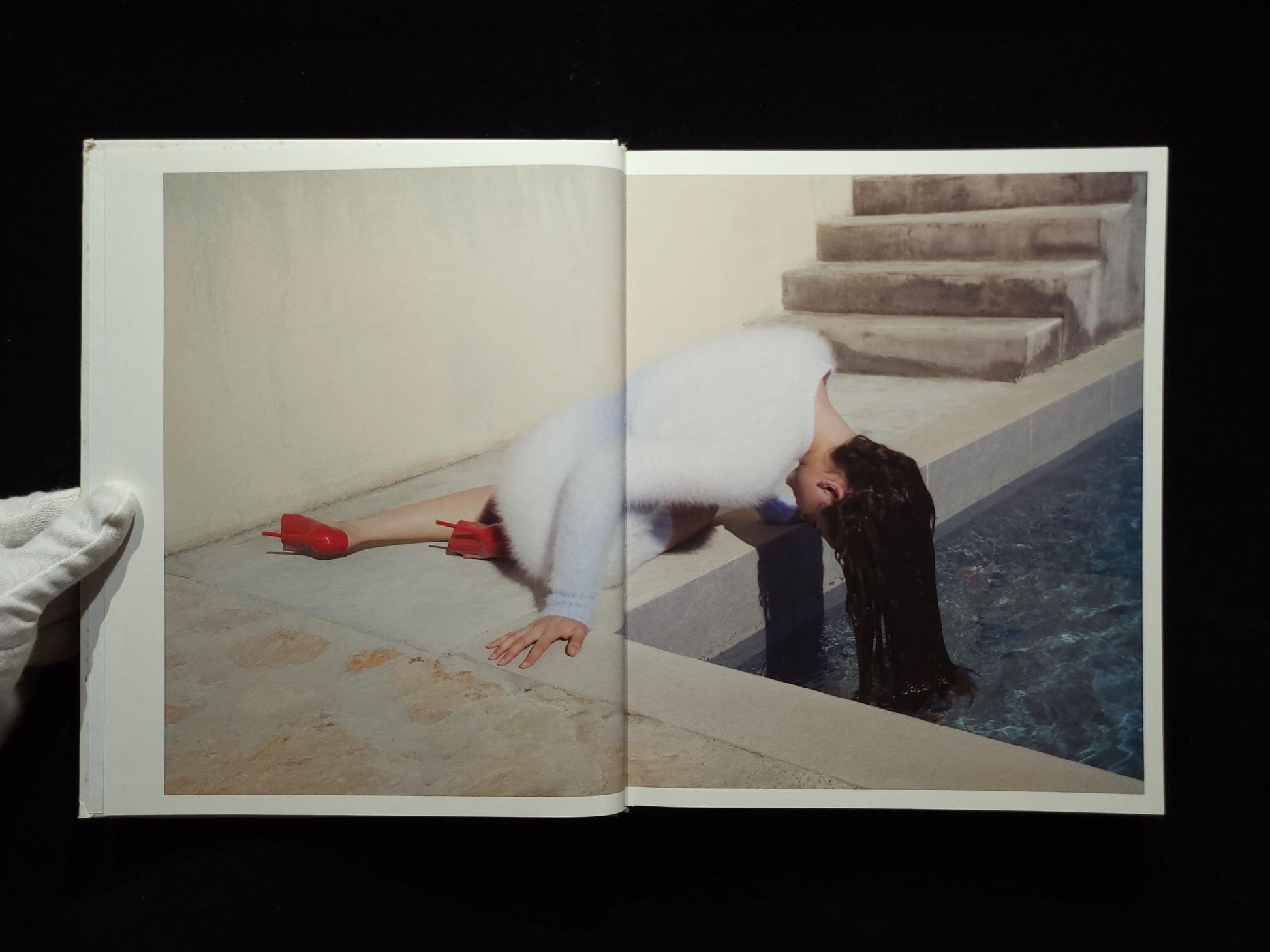 In And Out Of Fashion / Viviane Sassen