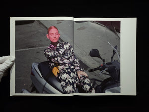 In And Out Of Fashion / Viviane Sassen
